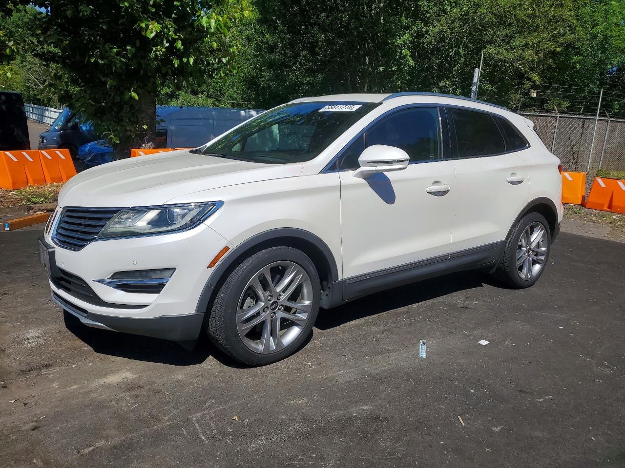 Salvage Lincoln MKZ Image