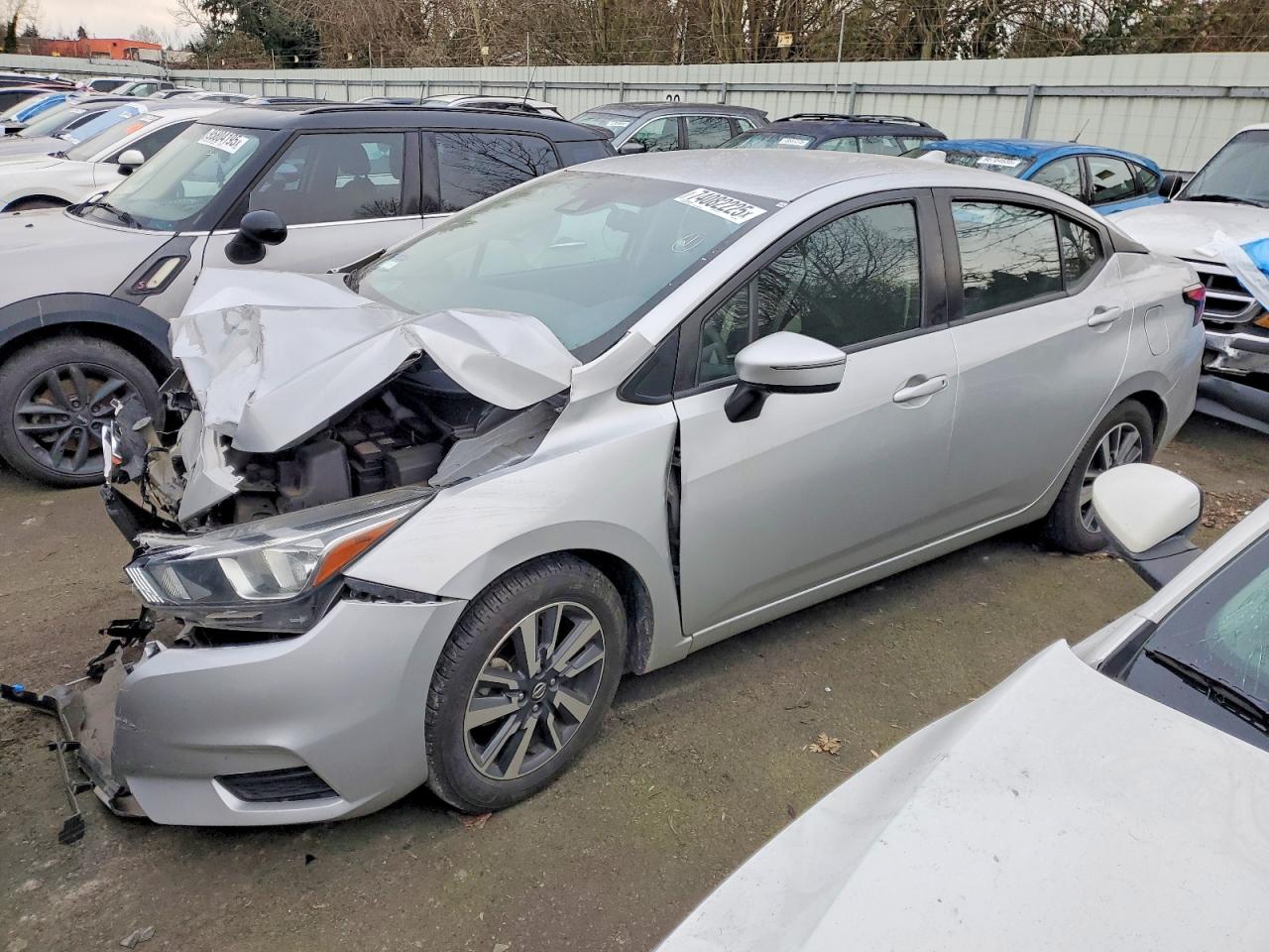 Salvage Nissan Versa Image