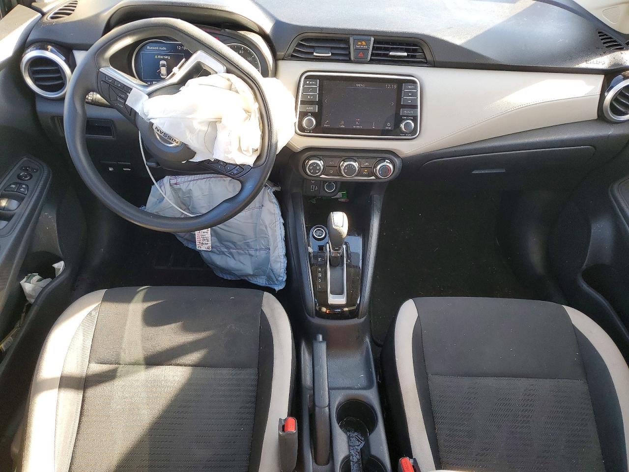 Nissan Versa Sv