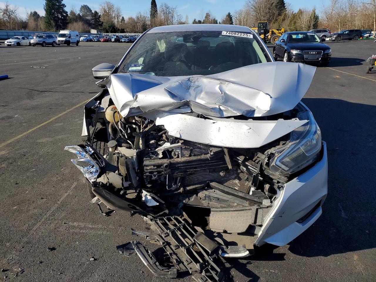 Nissan Versa Sv