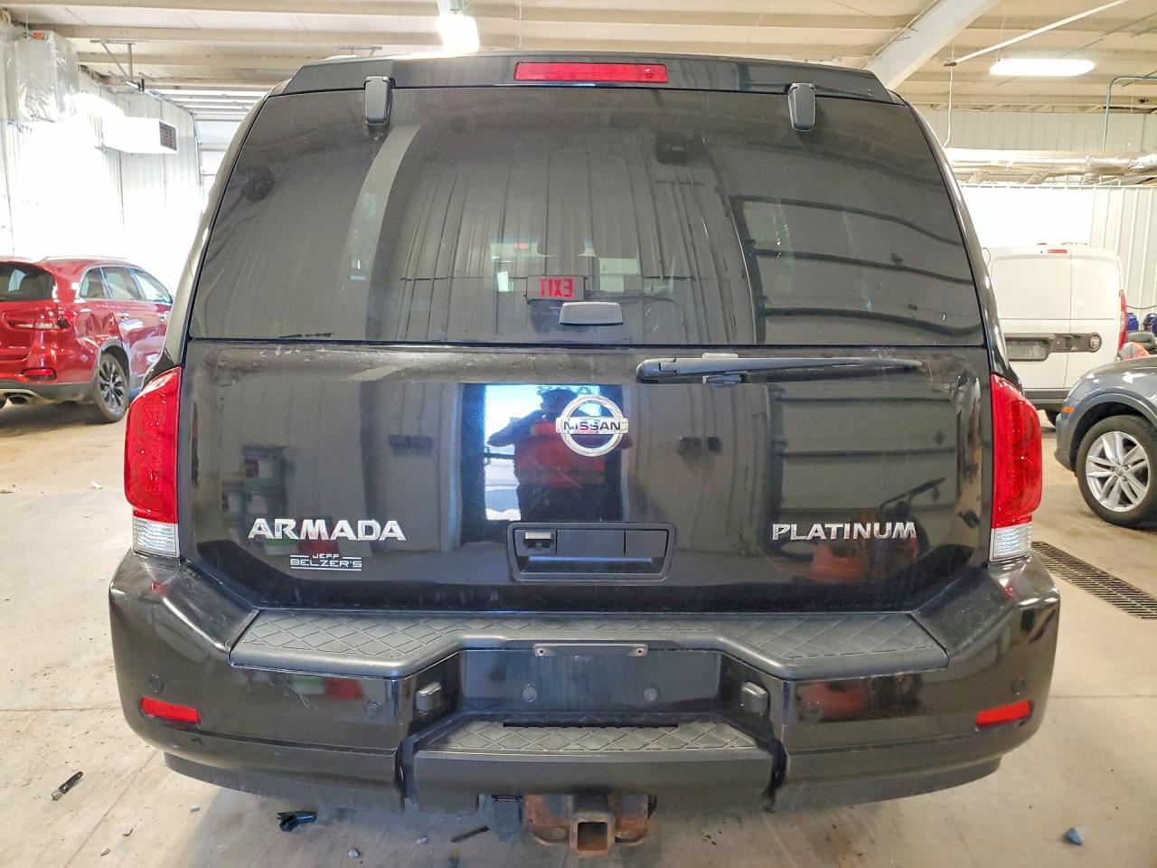 Nissan Armada Sv