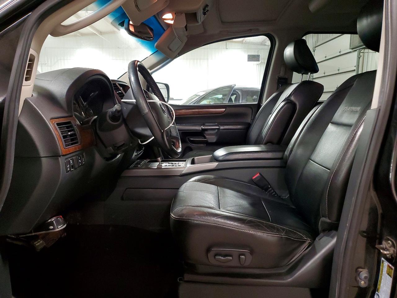 Nissan Armada Sv