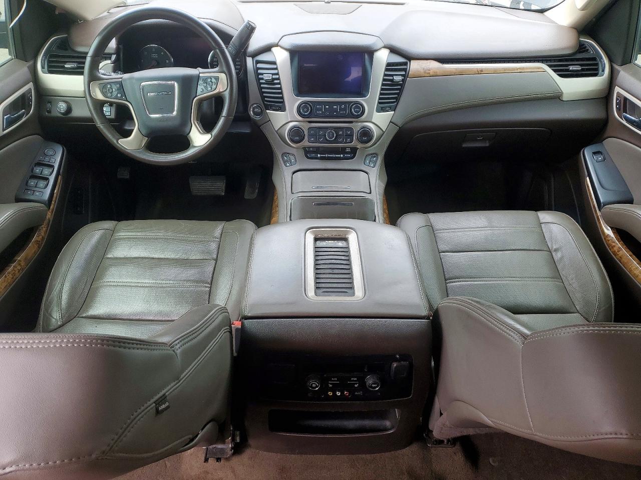 GMC Yukon Denali
