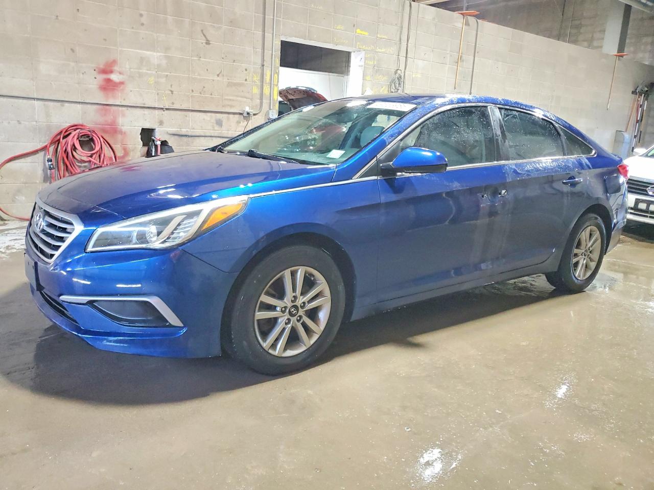 Salvage Hyundai SONATA Image