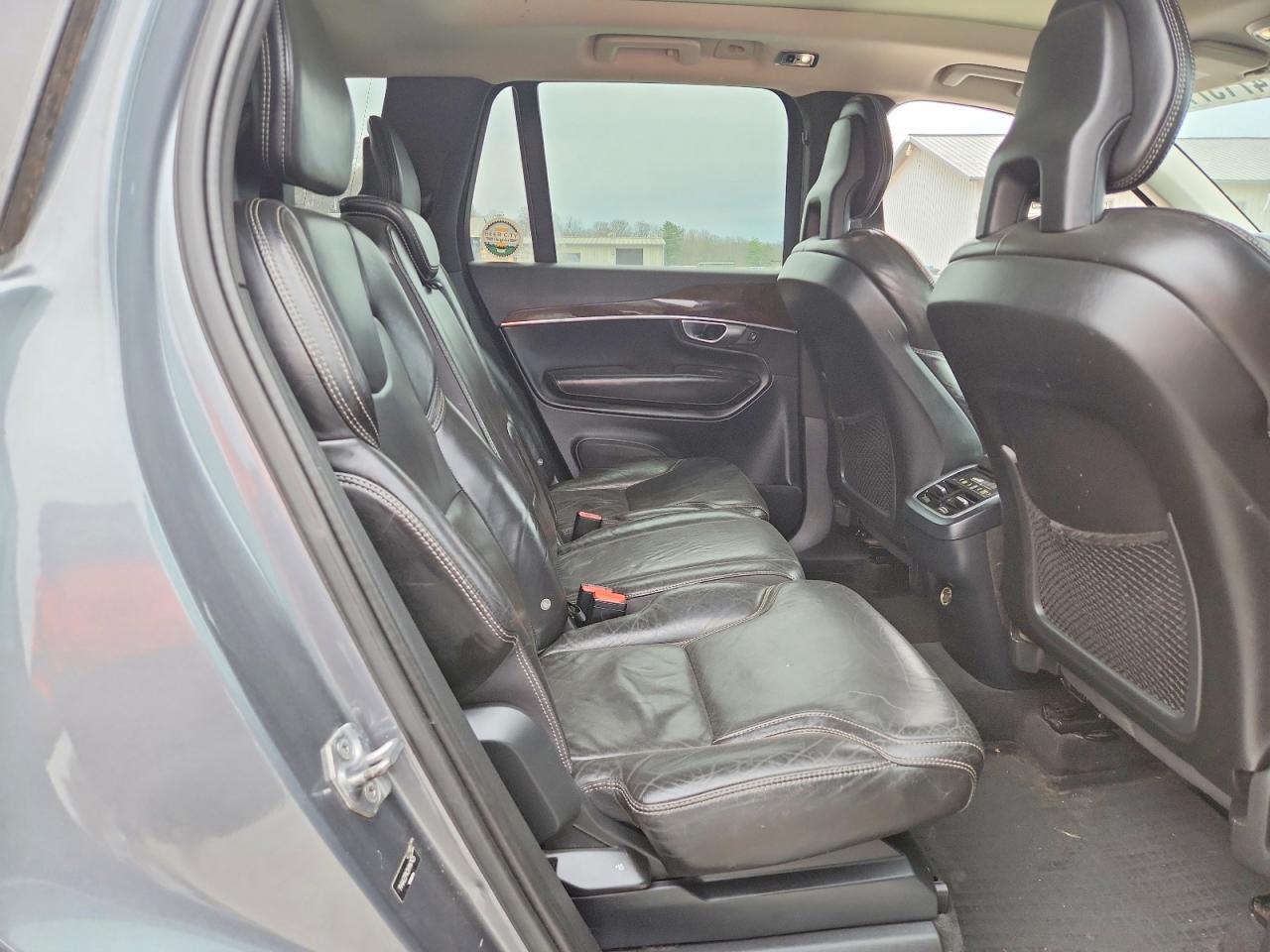 Volvo XC90 T6