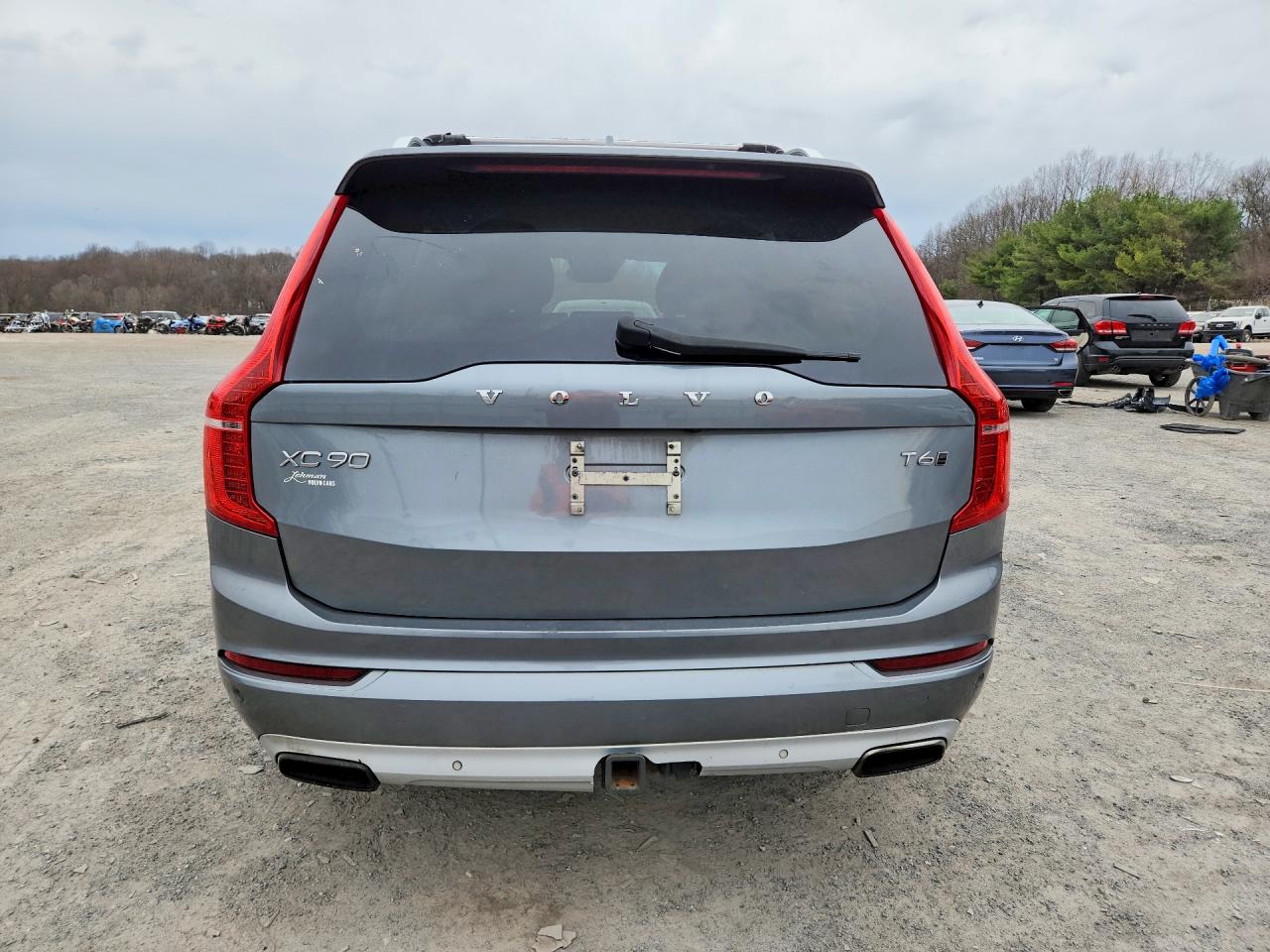 Volvo XC90 T6