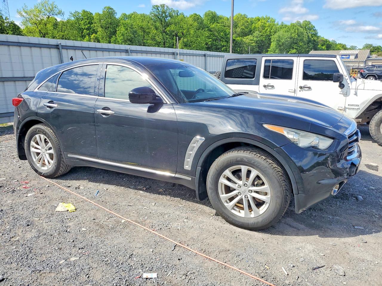 INFINITI Fx Base