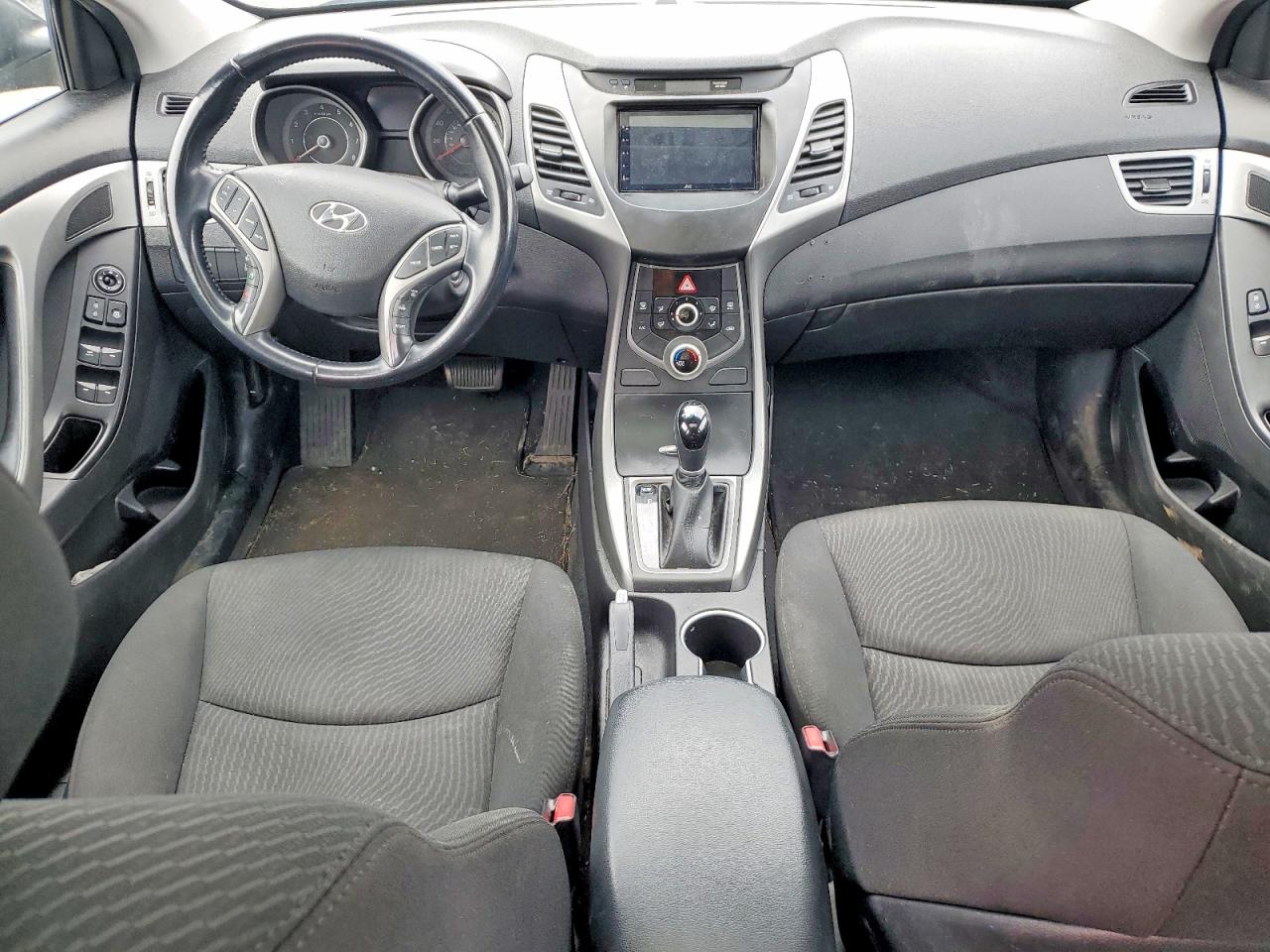 Hyundai ELANTRA