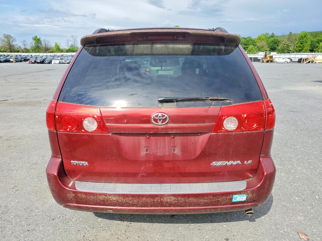 Toyota Sienna Le 7-passenger