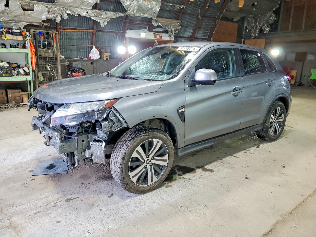 Salvage Mitsubishi Outlander Image