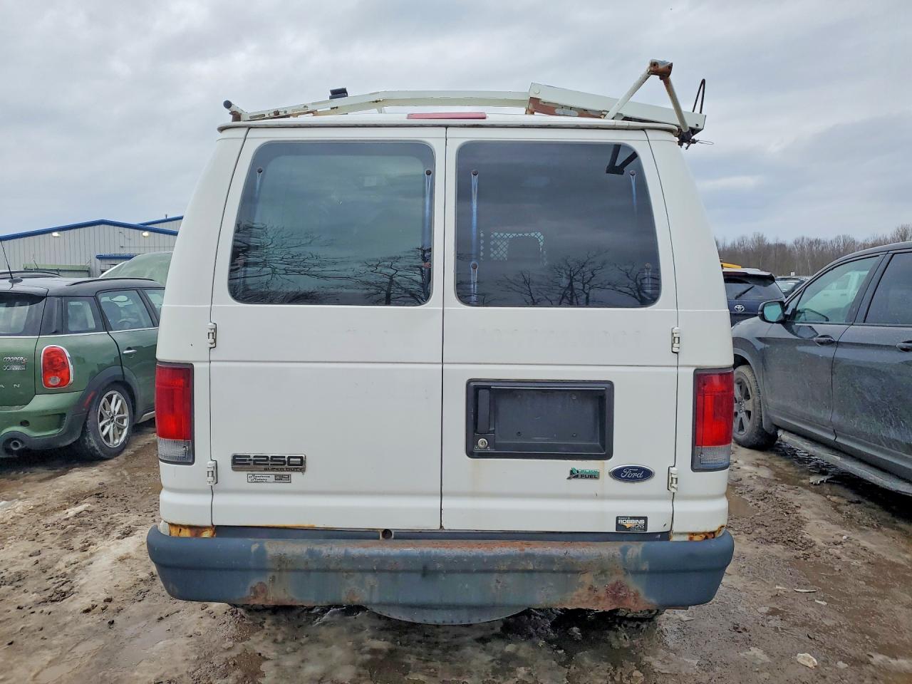 Ford Econoline E250 Van