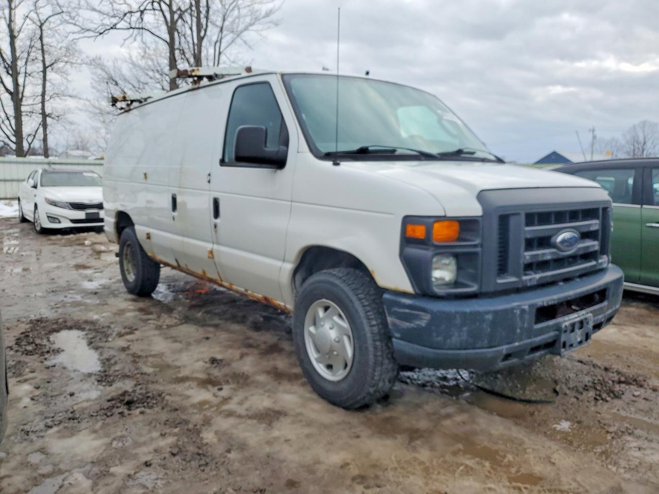 Ford Econoline E250 Van