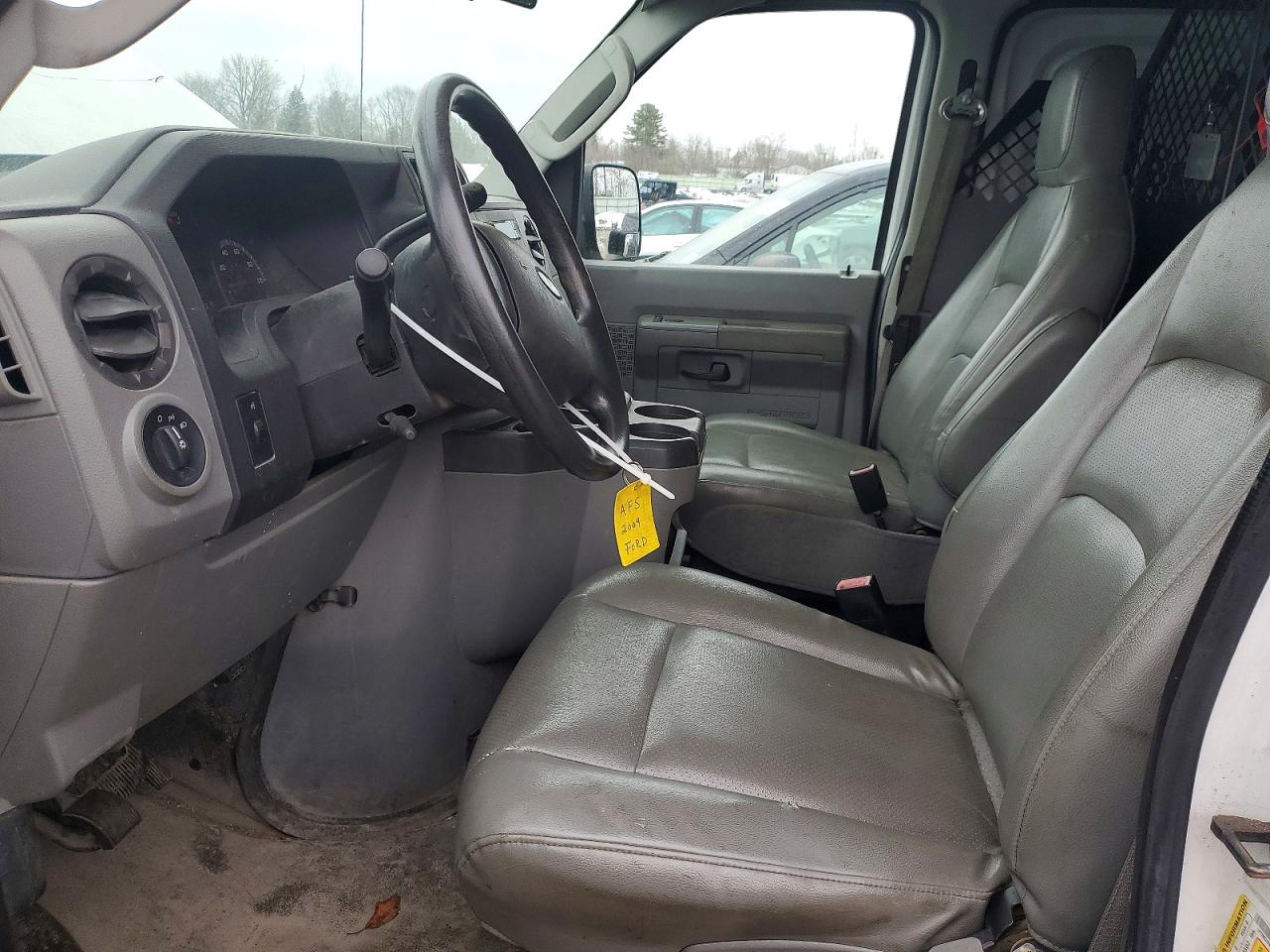 Ford Econoline E250 Van