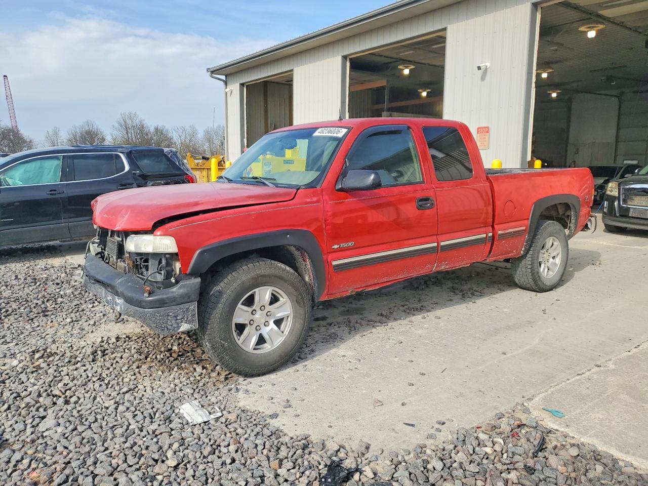 Salvage Chevrolet Silverado Image