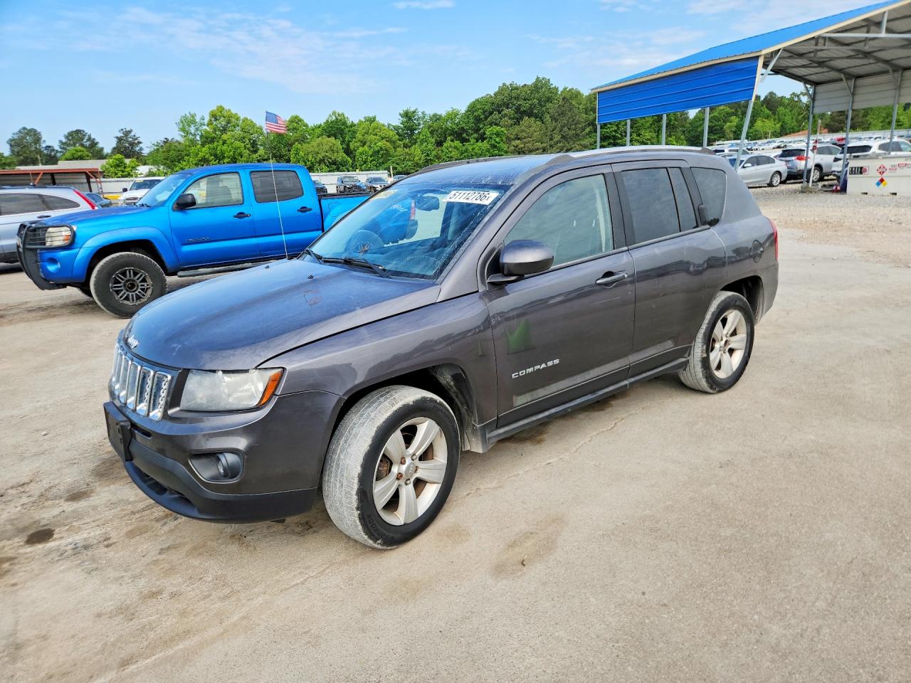 Salvage Jeep Compass Image