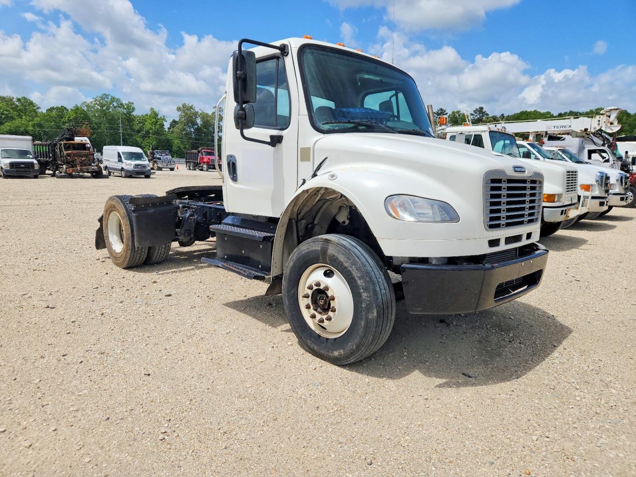 Salvage Freightliner M2 Image