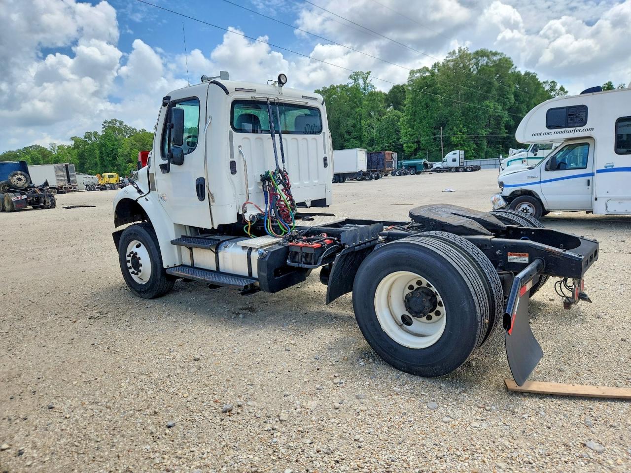Freightliner M2