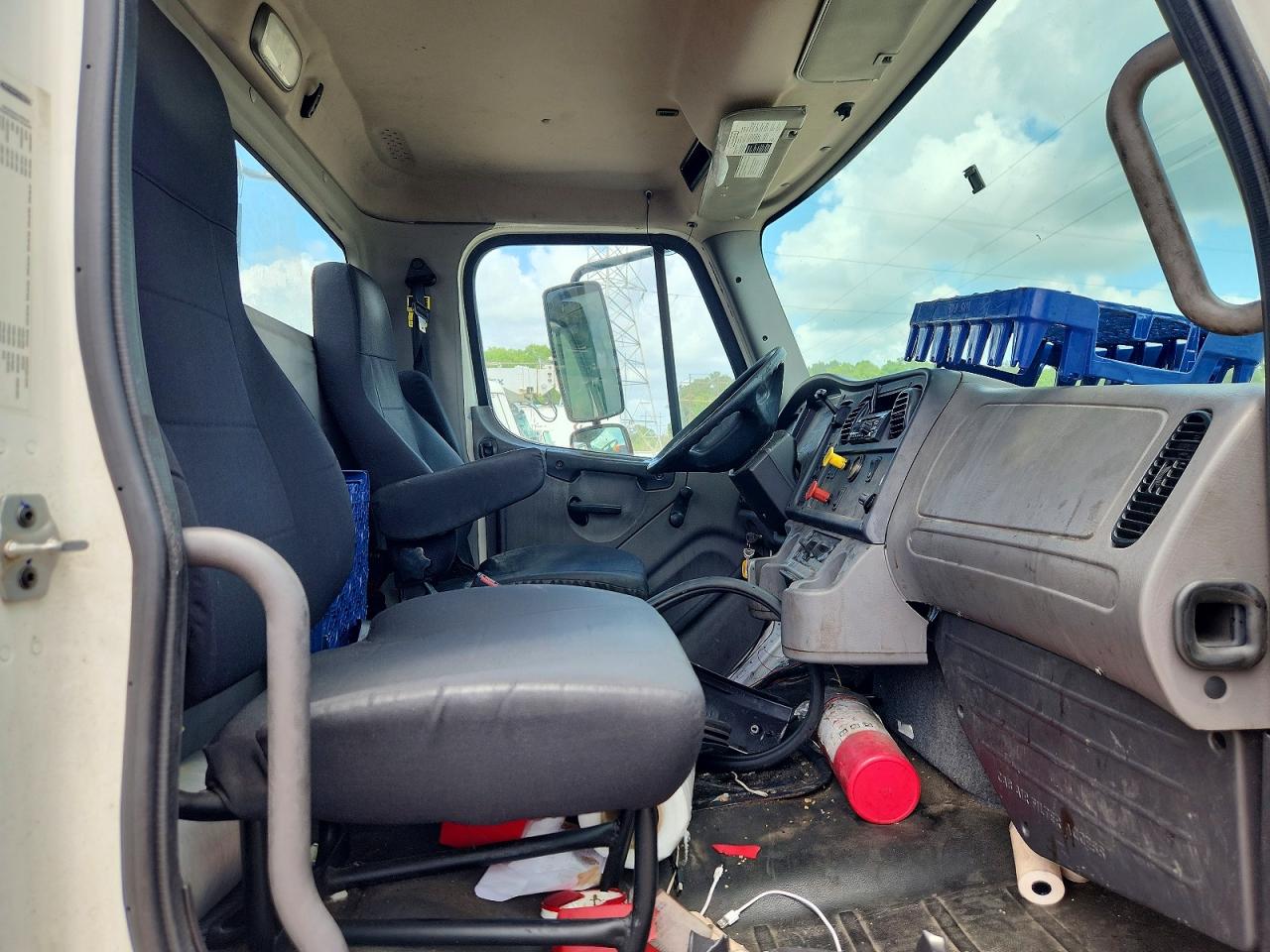 Freightliner M2