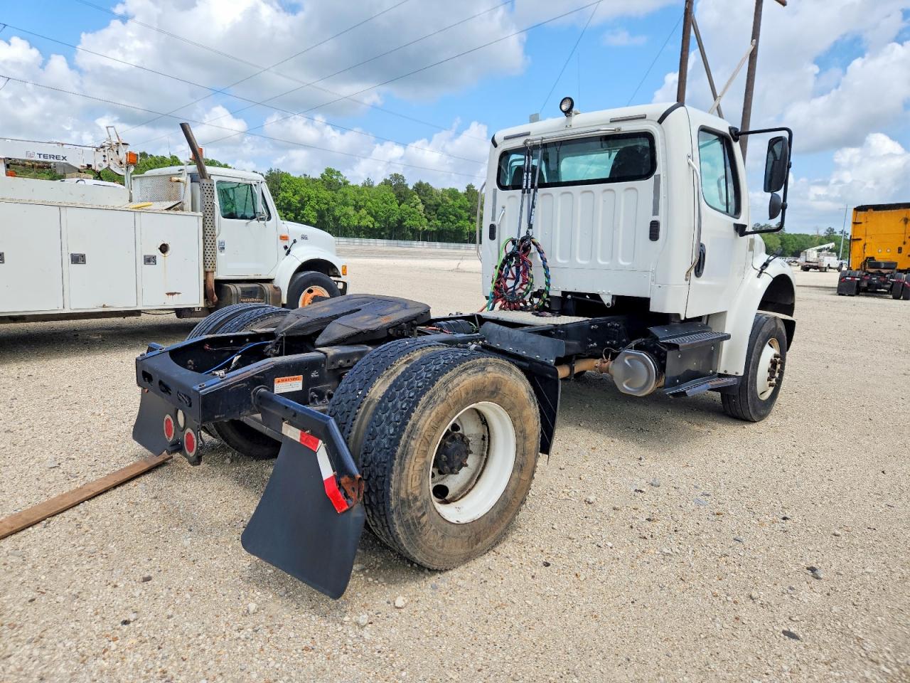 Freightliner M2