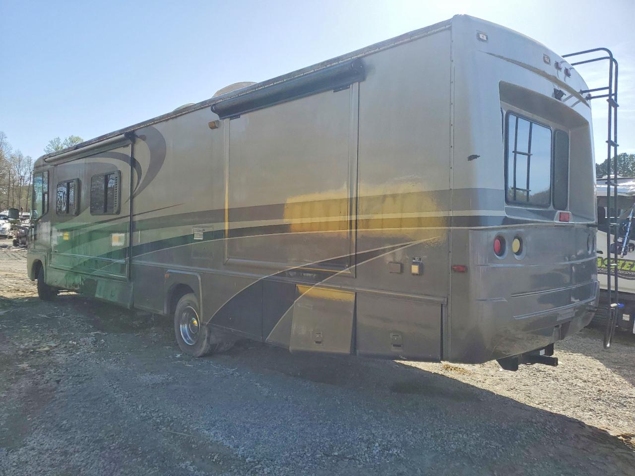 Workhorse W22