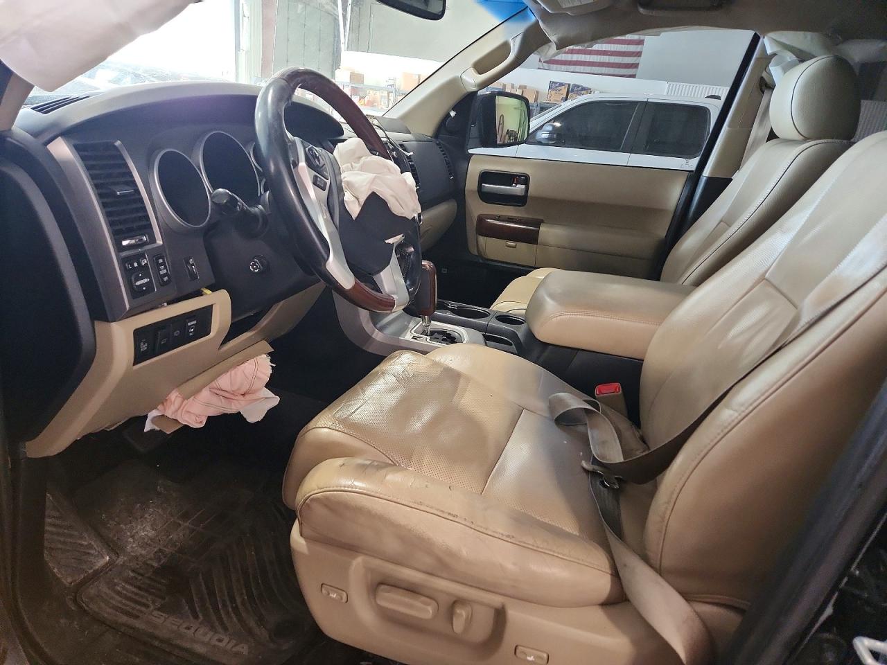 Toyota Sequoia Platinum
