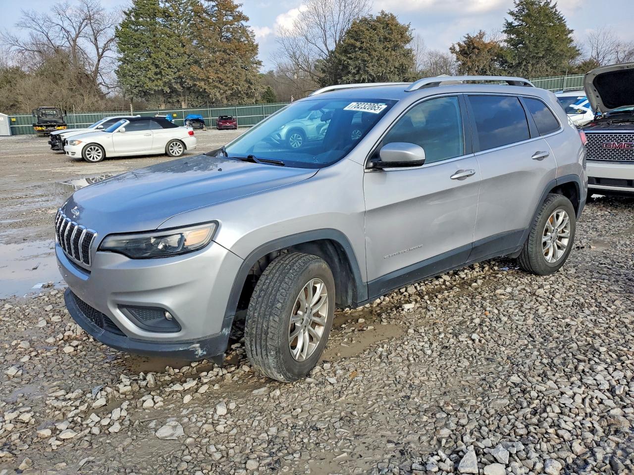 Salvage Jeep Grand Cherokee Image