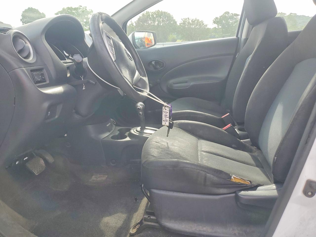 Nissan Versa S Plus