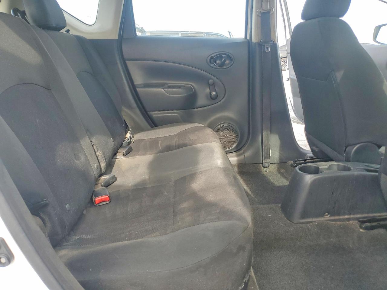 Nissan Versa S Plus