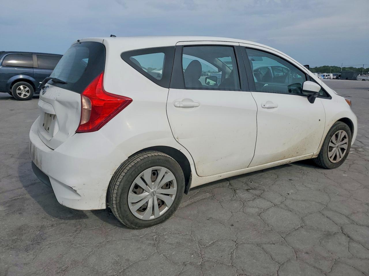 Nissan Versa S Plus