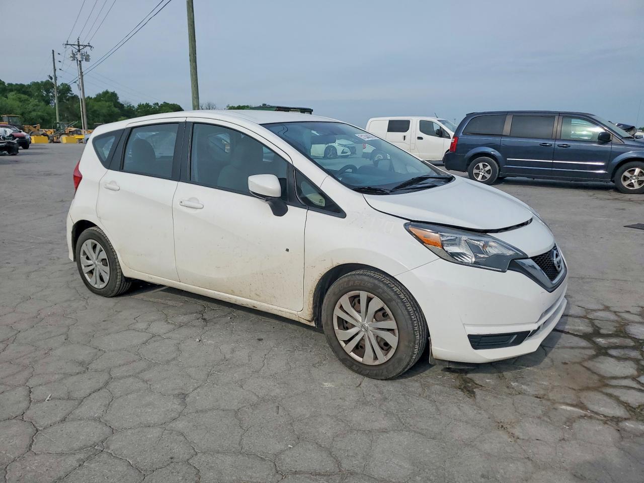 Nissan Versa S Plus