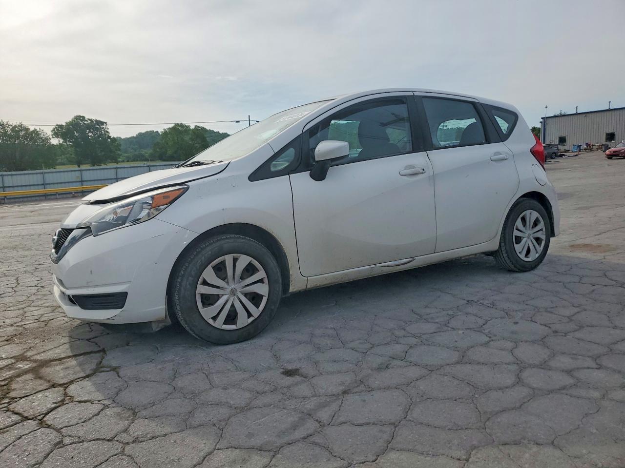 Salvage Nissan Versa Image
