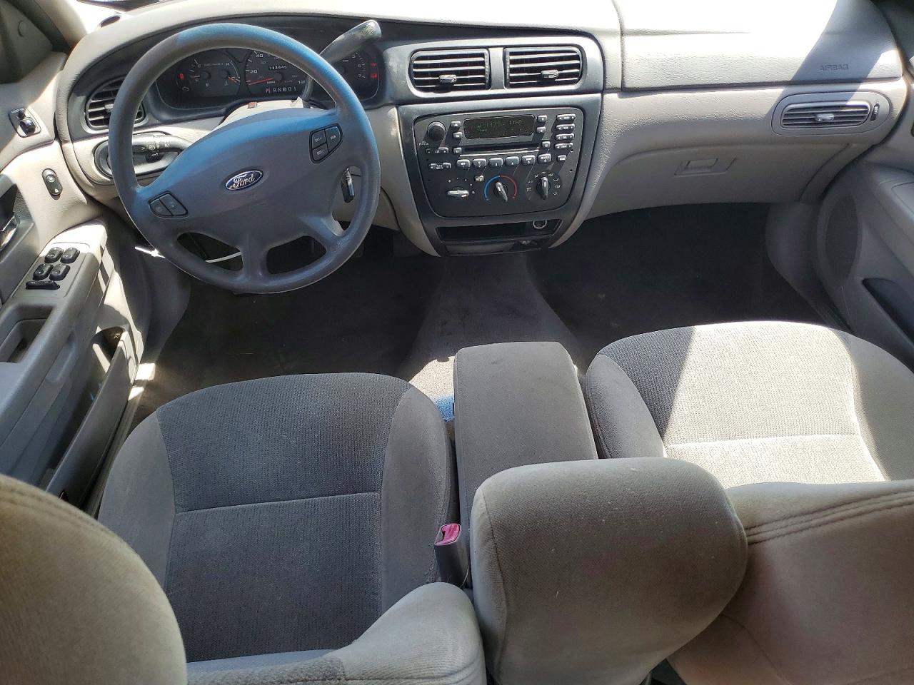 Ford Taurus Se