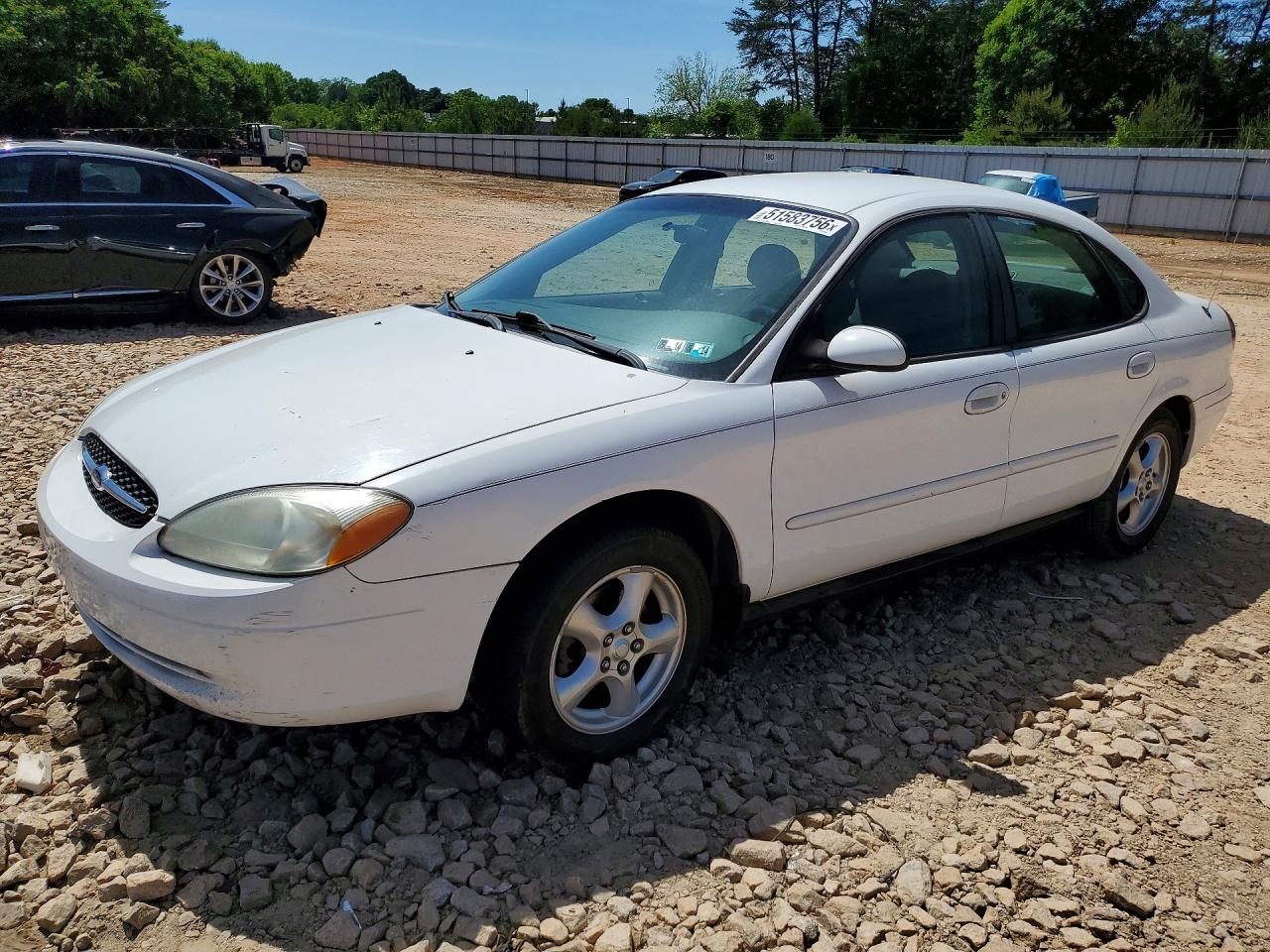 Salvage Ford Taurus Image