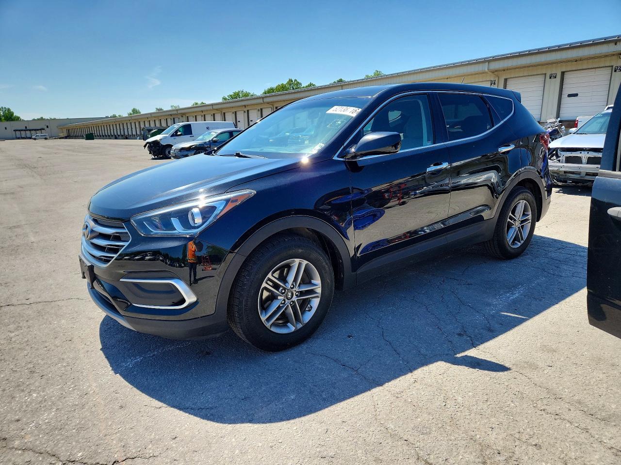 Salvage Hyundai SANTA FE Image