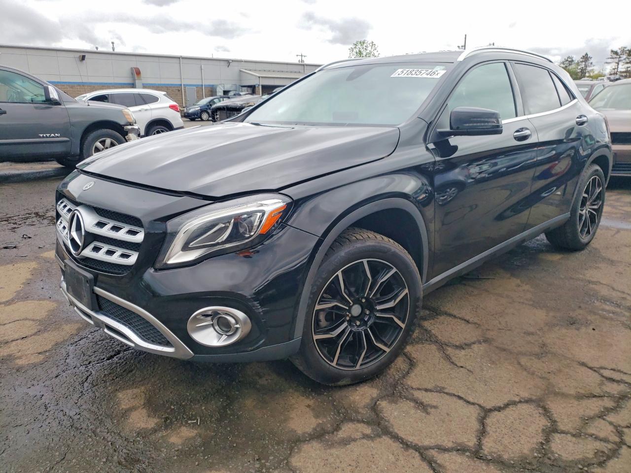 Salvage Mercedes-Benz GLA Image