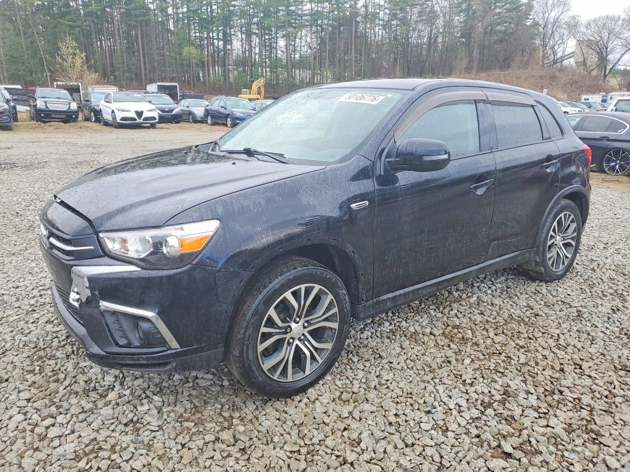 Salvage Mitsubishi Outlander Image