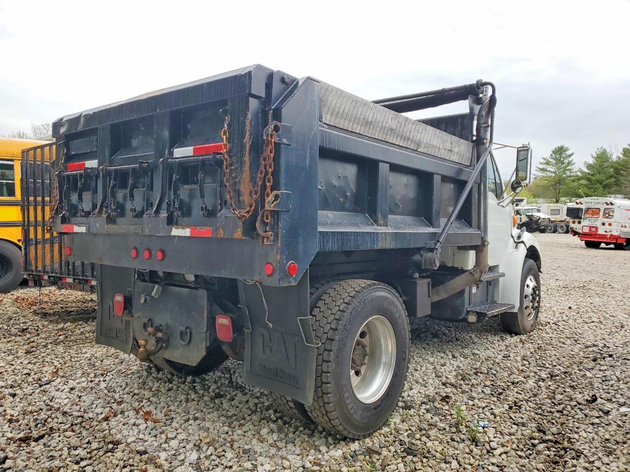 Sterling Truck M 7500