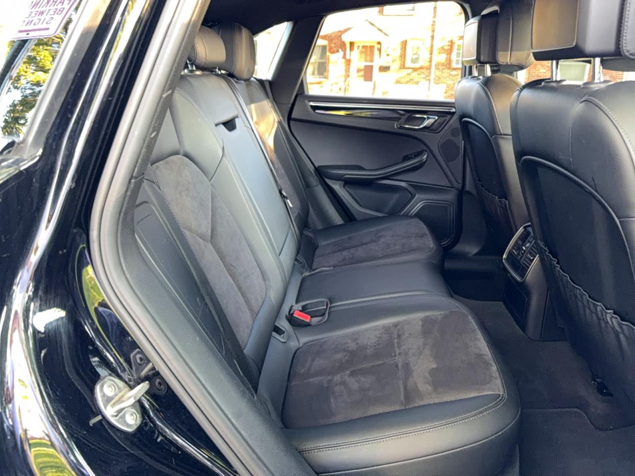Porsche Macan S