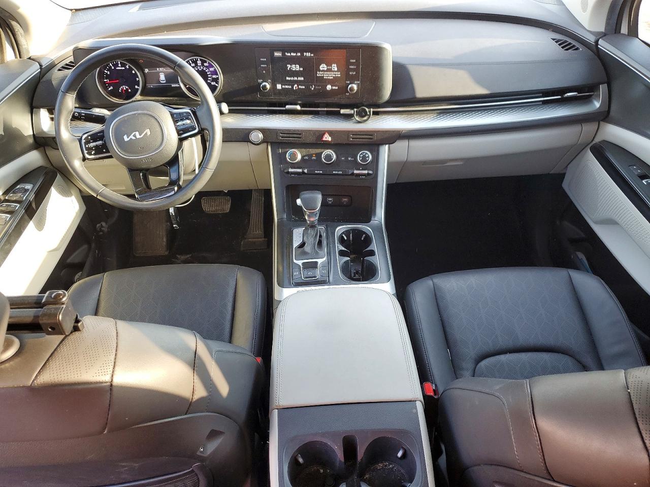 Kia Carnival Lx