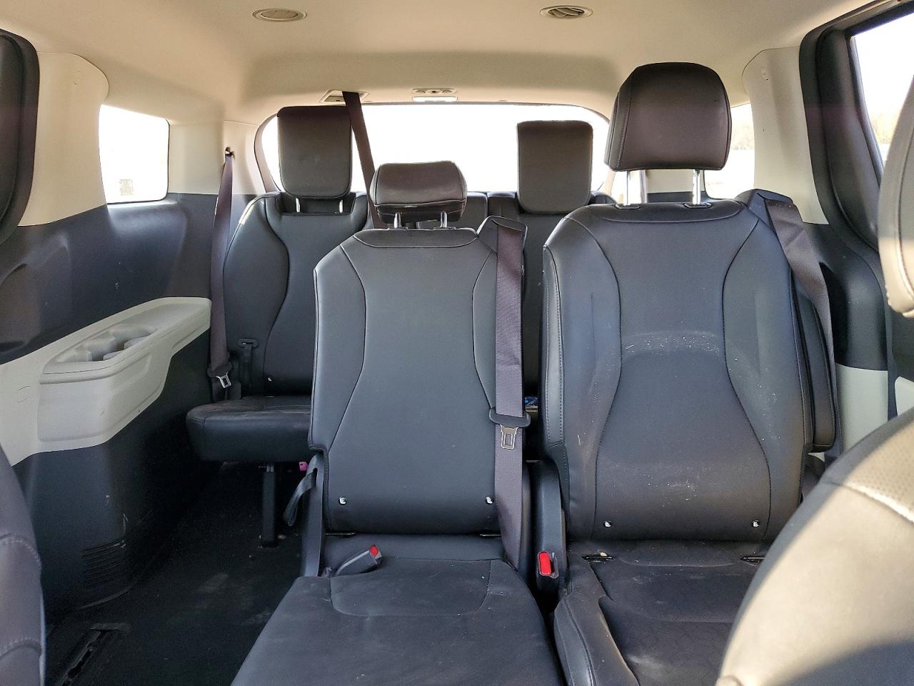 Kia Carnival Lx