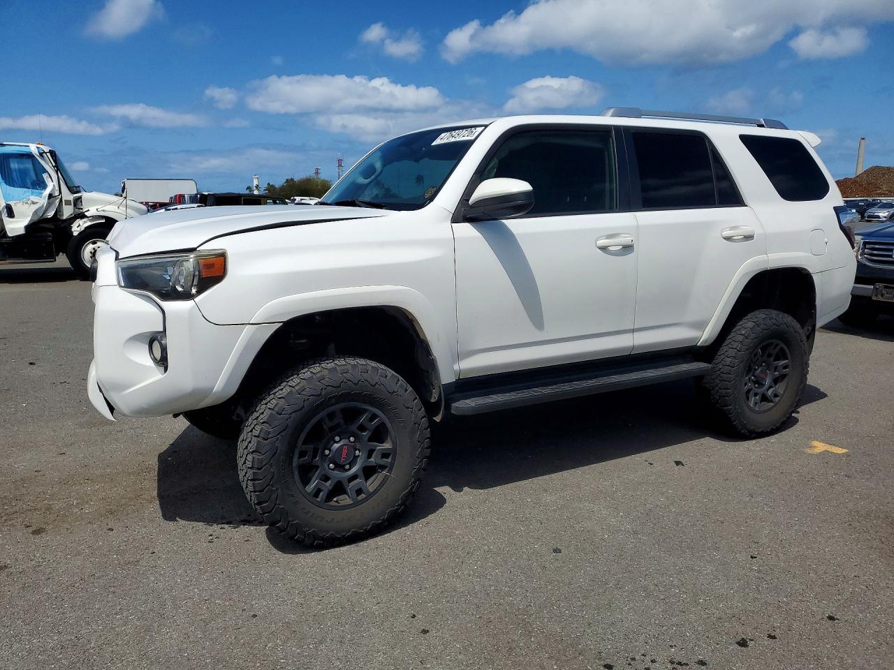 Salvage Toyota 4Runner Image