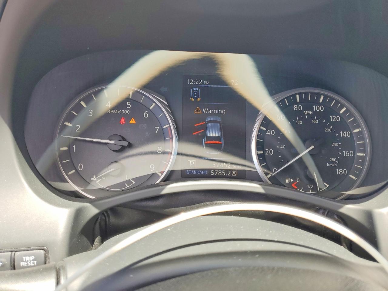 INFINITI Q50 Luxe