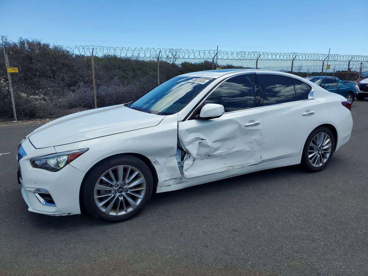 Salvage INFINITI Q50 Image