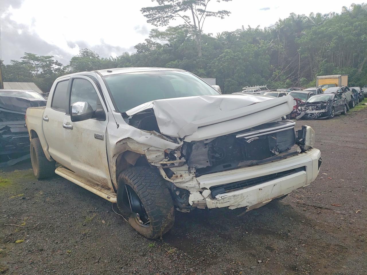 Toyota Tundra Crewmax Platinum