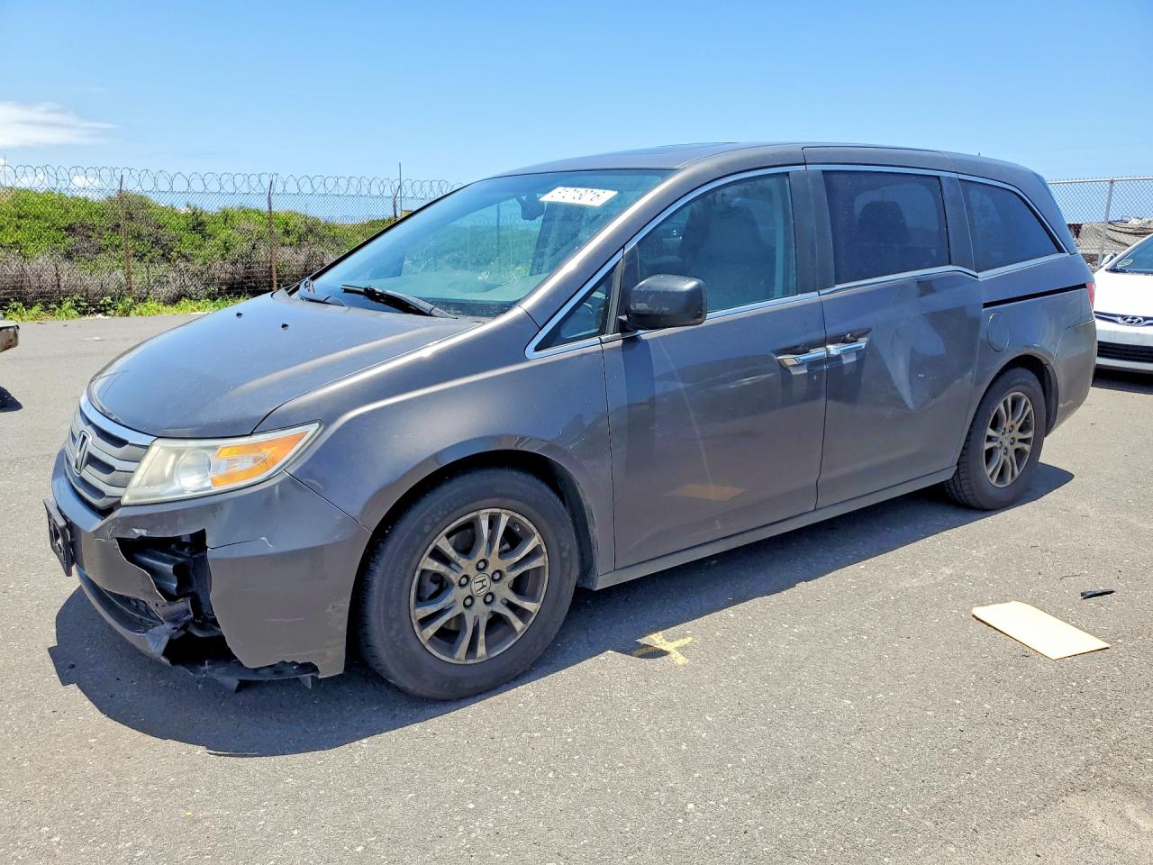 Salvage Honda Odyssey Image