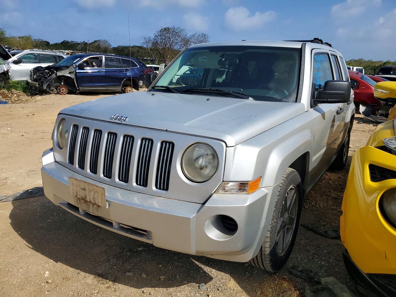 Salvage Jeep Patriot Image
