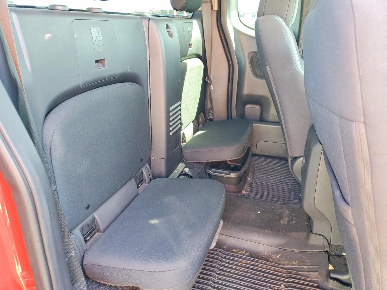 Nissan Frontier S