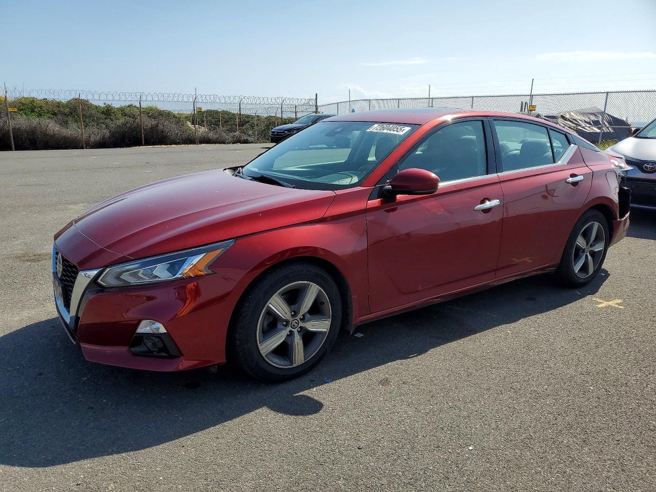 Salvage Nissan Altima Image