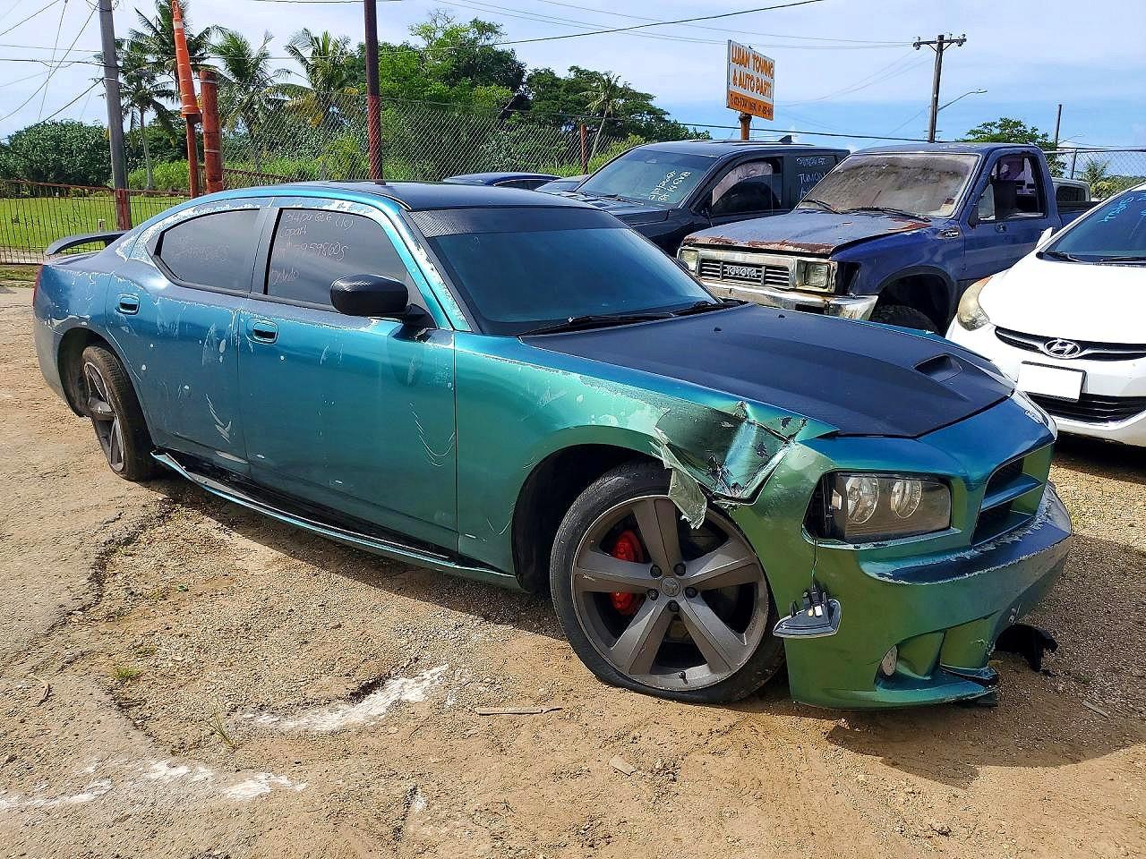 Dodge Charger Srt-8