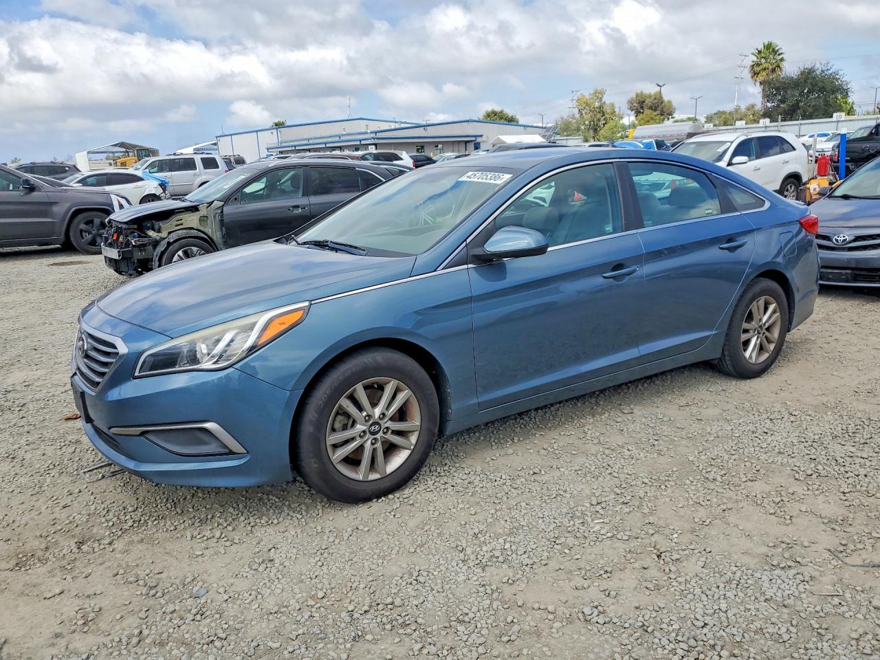 Salvage Hyundai SONATA Image